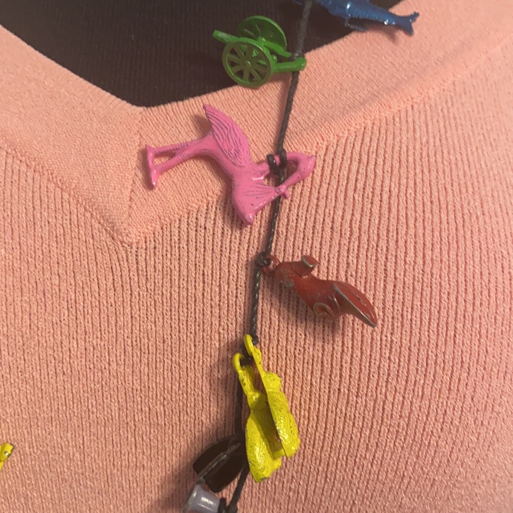 Vintage necklace- very quirky, colorful& unusual - Picture 6 of 7